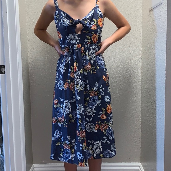 Floral Maxi Dress - Picture 1 of 6